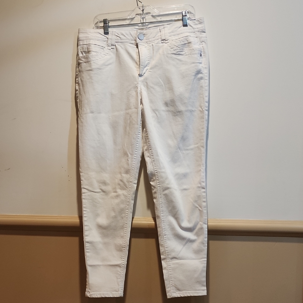 Democracy White Ankle Crop Jeans